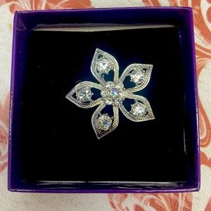 Beautiful multi stone star brooch